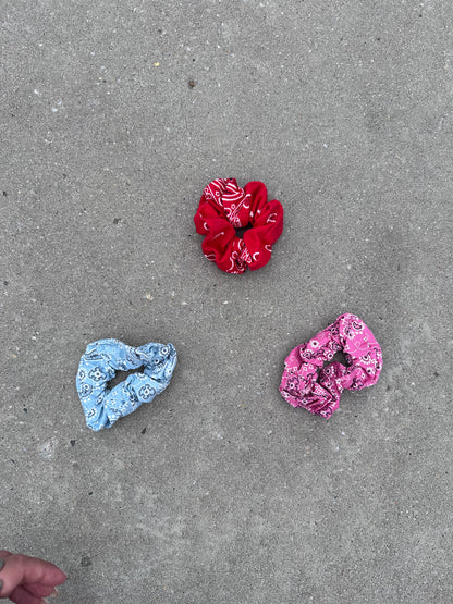 Scrunchie Paisley Pink