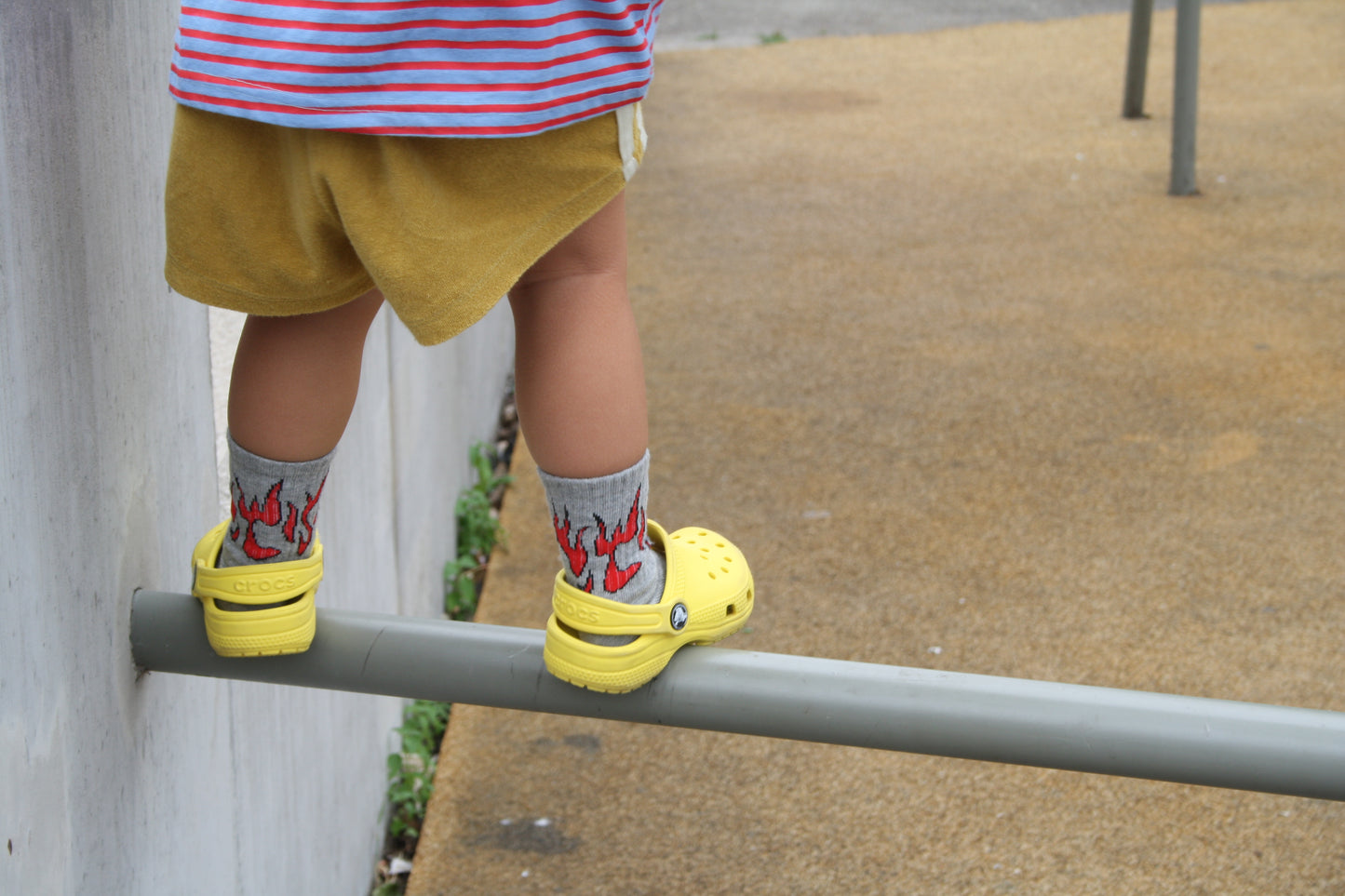 Flame Socks Grey/Red