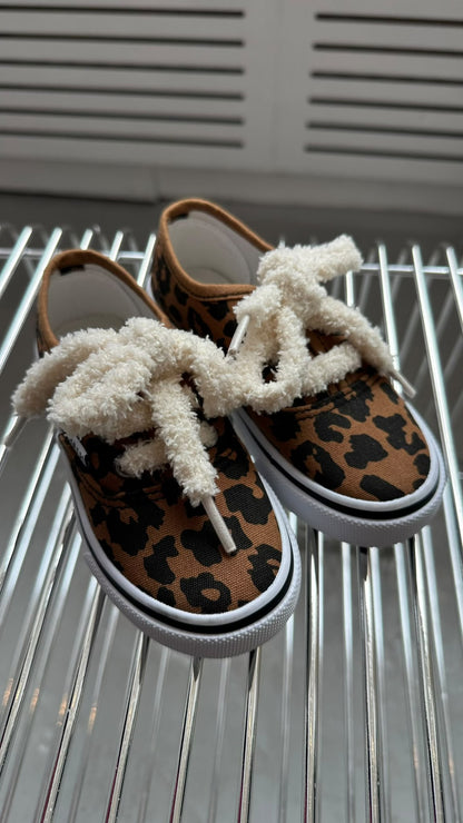Fluffy Laces