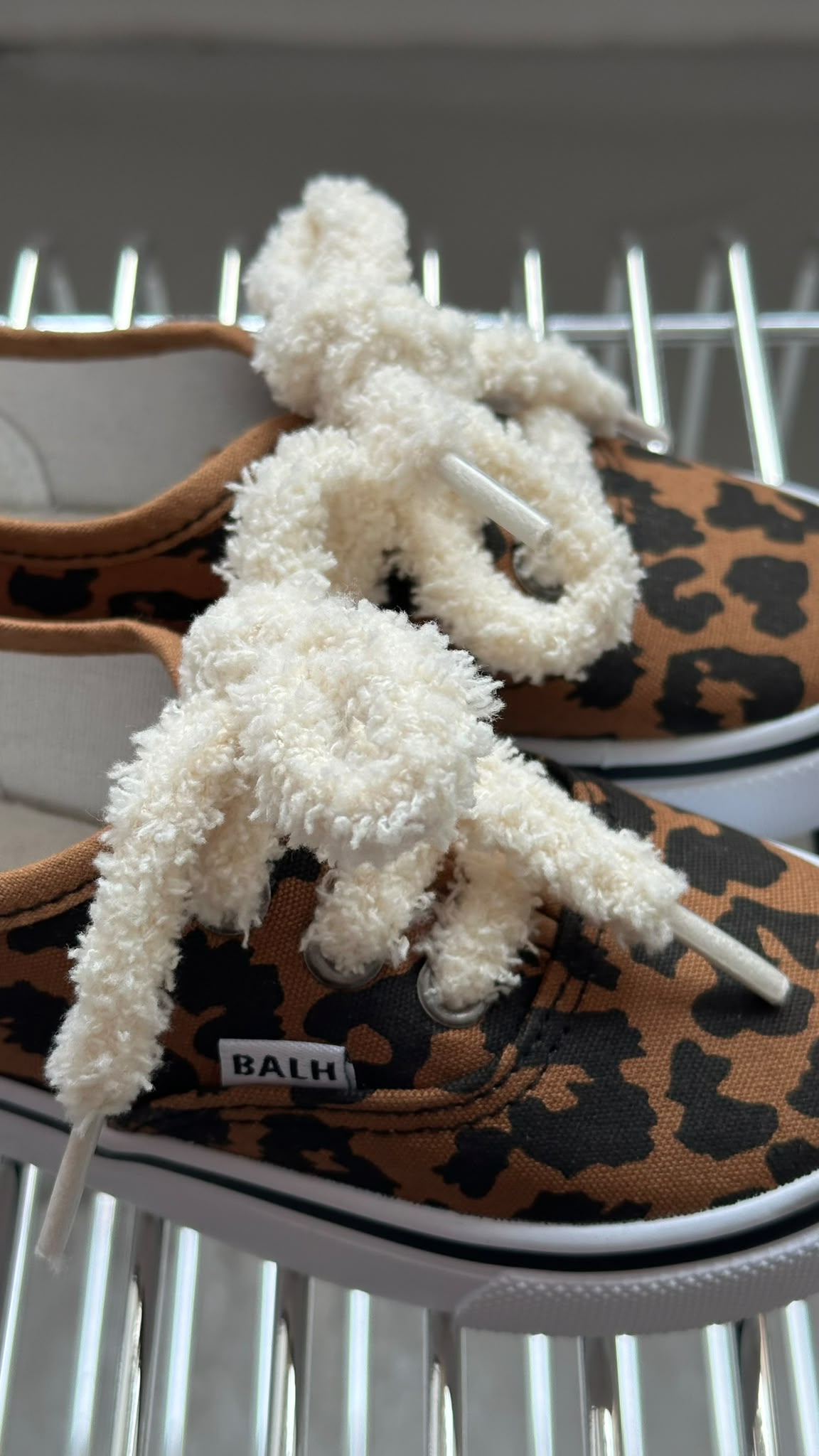 Fluffy Laces